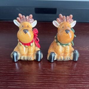 Harry & David Reindeer holiday Salt & Pepper set.